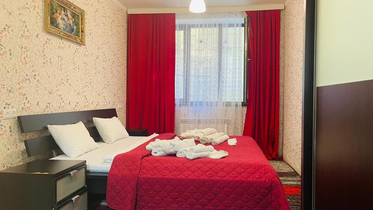 Guest House Royal Comfort With Terrace Kutaissi Exterior foto