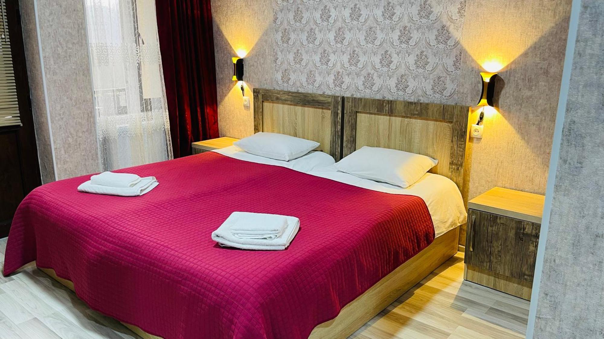 Guest House Royal Comfort With Terrace Kutaissi Exterior foto