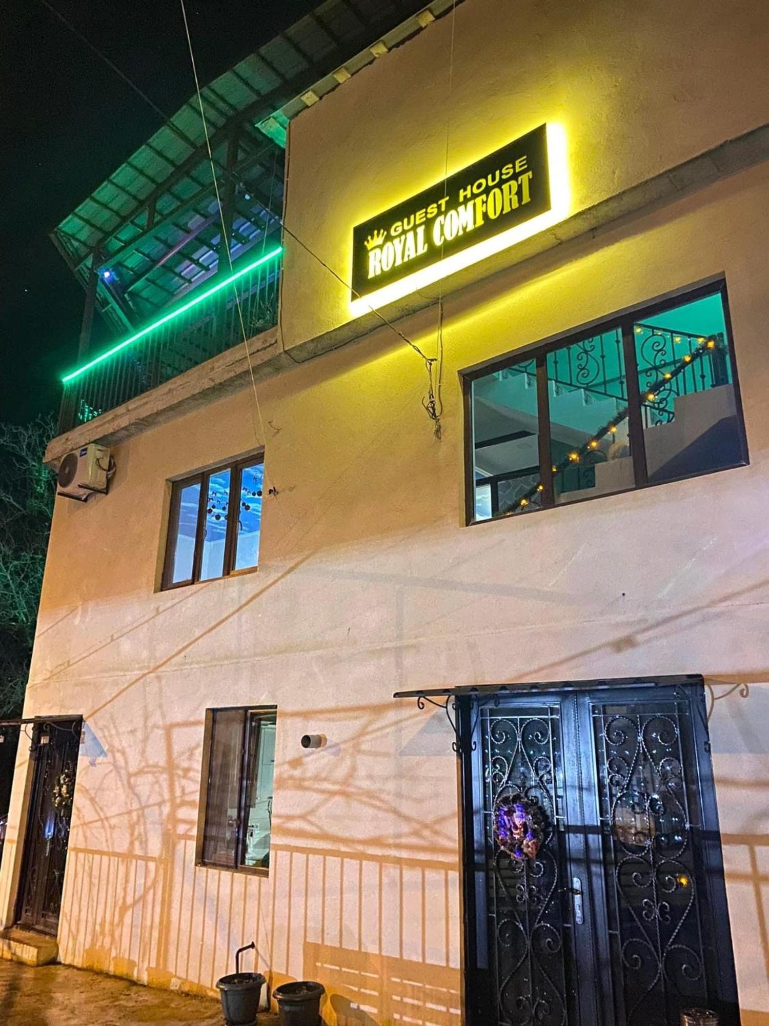 Guest House Royal Comfort With Terrace Kutaissi Exterior foto