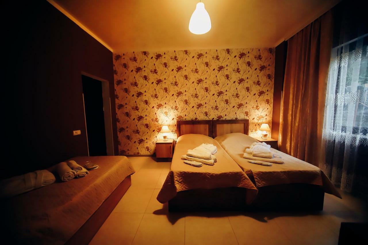 Guest House Royal Comfort With Terrace Kutaissi Exterior foto