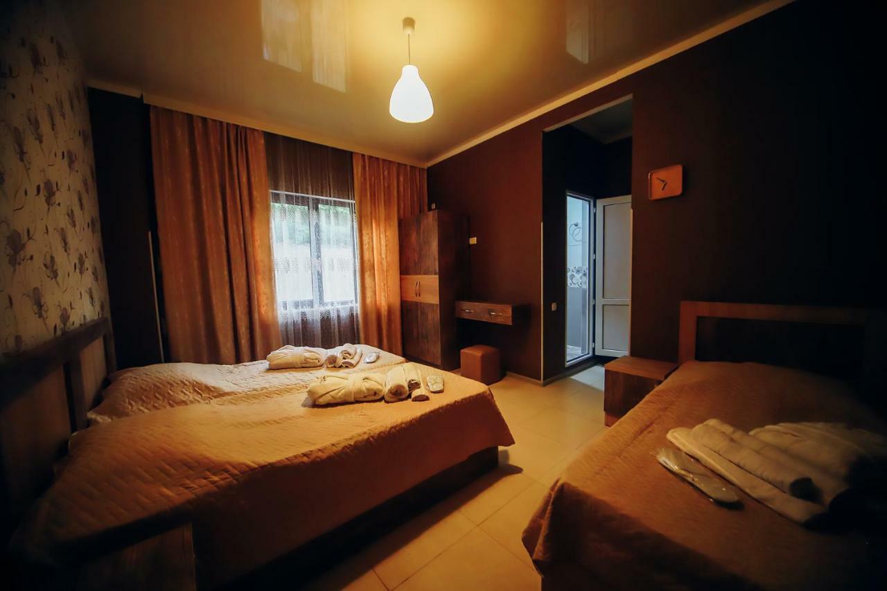 Guest House Royal Comfort With Terrace Kutaissi Exterior foto
